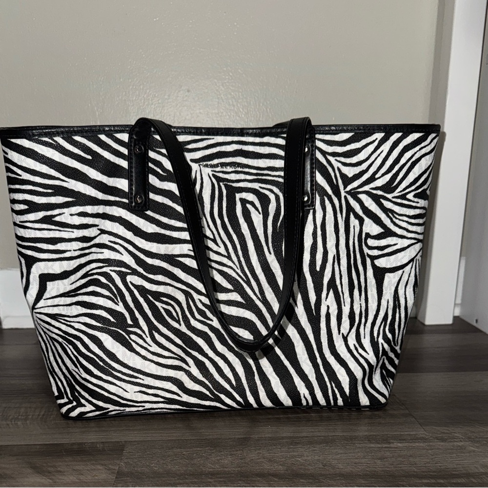 Michael Kors Zebra Carter Large Tote